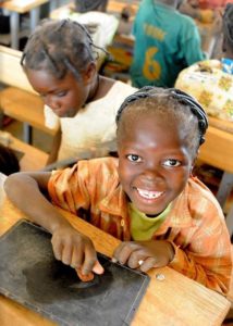 lions tutti a scuola in burkina faso